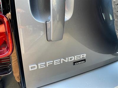 2022 Land Rover Defender - Thumbnail