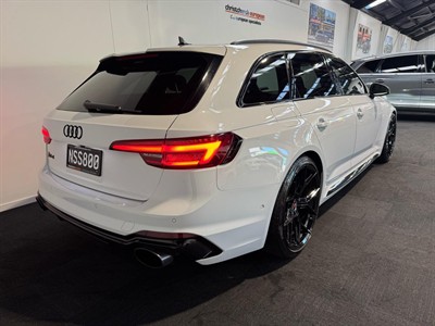 2018 Audi RS4 - Thumbnail