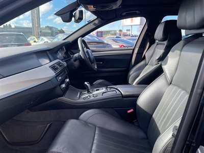 2011 BMW M5 - Thumbnail