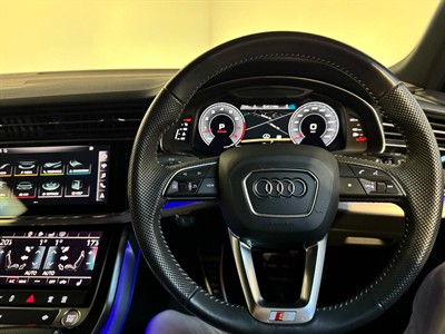 2019 Audi Q8 - Thumbnail