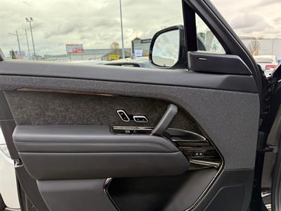 2023 Land Rover Range Rover - Thumbnail