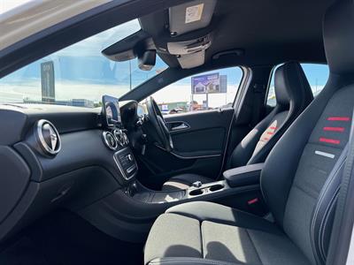 2017 Mercedes-Benz A 180 - Thumbnail