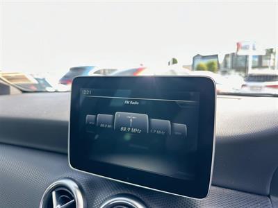 2017 Mercedes-Benz A 180 - Thumbnail
