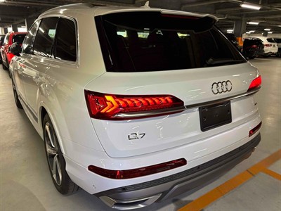 2022 Audi Q7 - Thumbnail