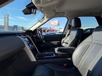 2019 Land Rover Discovery - Thumbnail