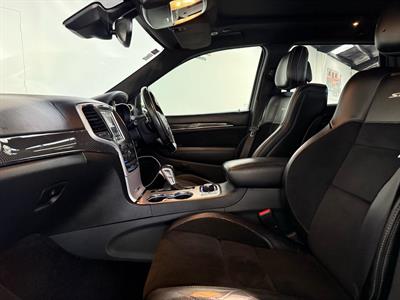 2018 Jeep Grand Cherokee - Thumbnail