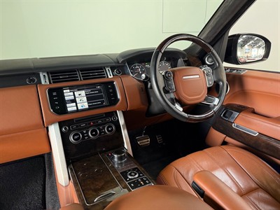 2015 Land Rover Range Rover Vogue - Thumbnail
