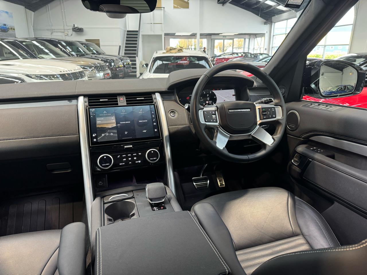 2025 Land Rover Discovery