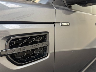 2015 Land Rover Discovery - Thumbnail