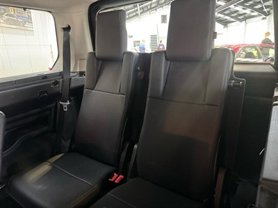 2015 Land Rover Discovery - Thumbnail