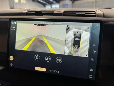 2023 Land Rover Defender - Thumbnail