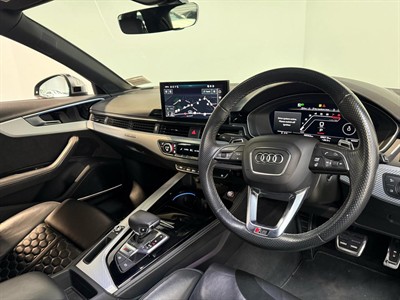 2021 Audi RS4 - Thumbnail