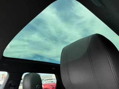 2019 Land Rover Range Rover Evoque - Thumbnail