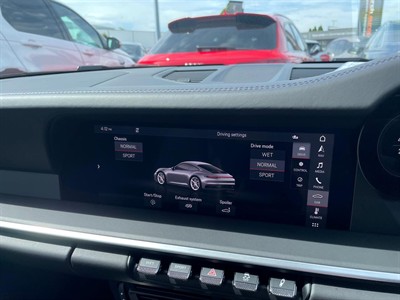 2020 Porsche 911 - Thumbnail