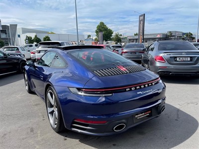2020 Porsche 911 - Thumbnail