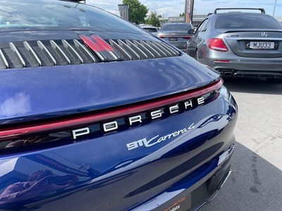 2020 Porsche 911 - Thumbnail