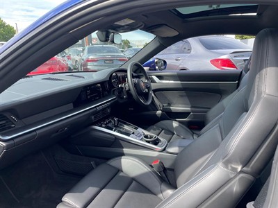 2020 Porsche 911 - Thumbnail