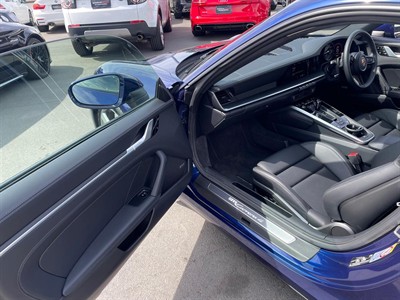 2020 Porsche 911 - Thumbnail