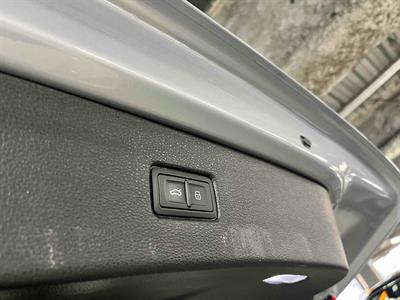 2017 Audi Q7 - Thumbnail