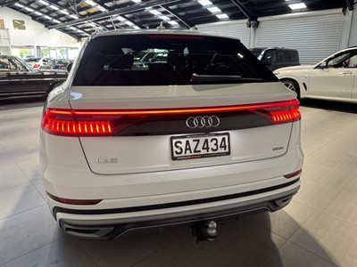 2019 Audi Q8 - Thumbnail