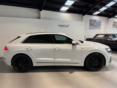 2019 Audi Q8 - Thumbnail