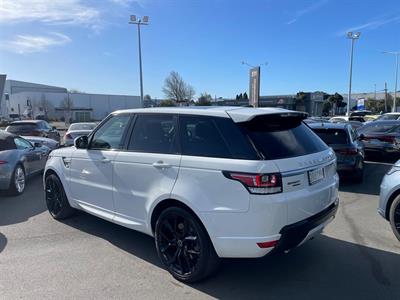 2017 Land Rover Range Rover - Thumbnail