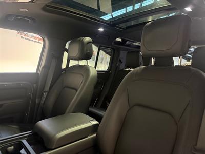 2024 Land Rover Defender - Thumbnail
