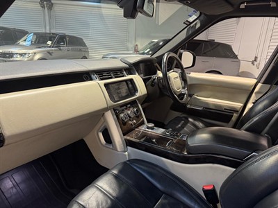 2013 Land Rover Range Rover Vogue - Thumbnail