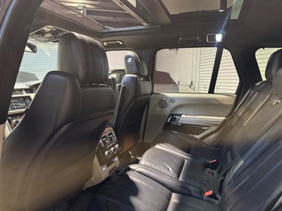 2013 Land Rover Range Rover Vogue - Thumbnail