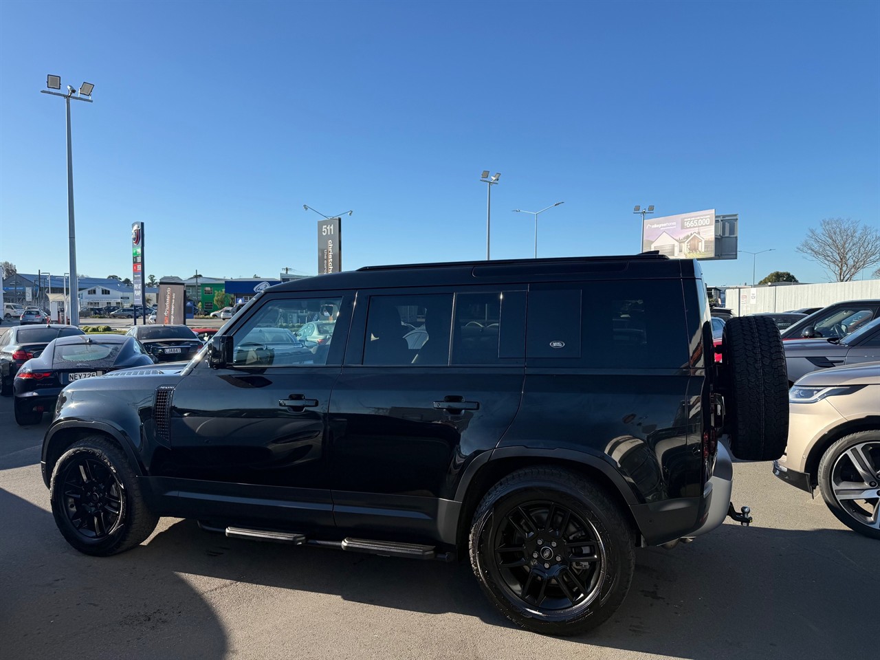 2023 Land Rover Defender