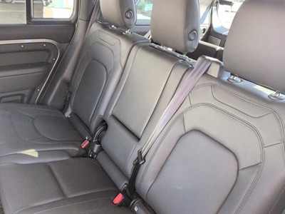 2025 Land Rover Defender - Thumbnail