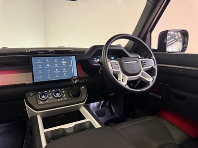 2025 Land Rover Defender - Thumbnail