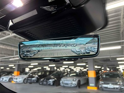 2023 Land Rover Range Rover - Thumbnail