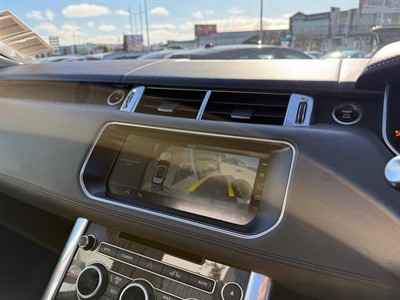 2017 Land Rover Range Rover - Thumbnail
