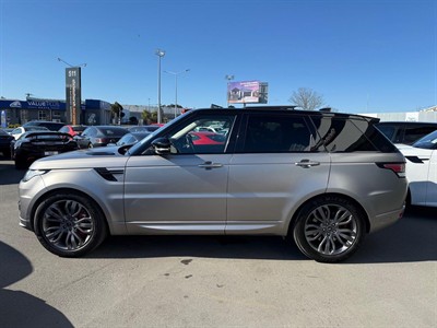 2017 Land Rover Range Rover - Thumbnail