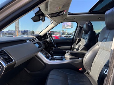 2017 Land Rover Range Rover - Thumbnail