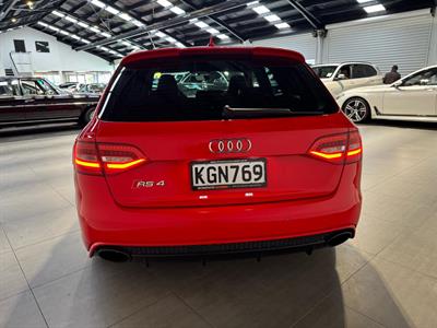 2013 Audi RS4 - Thumbnail