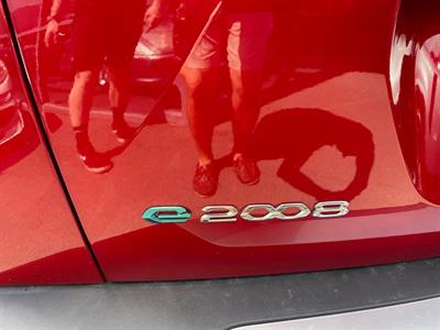 2022 Peugeot e-2008 - Thumbnail