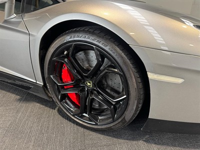2012 Lamborghini Aventador - Thumbnail