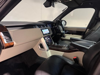 2019 Land Rover Range Rover Vogue - Thumbnail