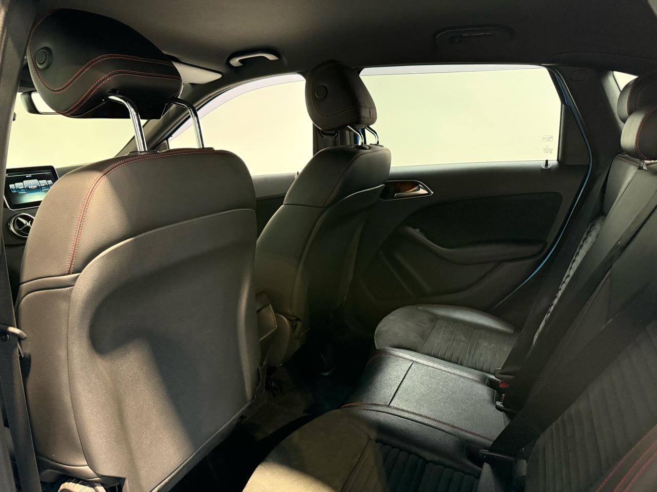 2015 Mercedes-Benz B 180