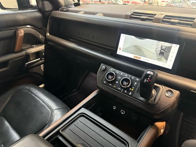 2021 Land Rover Defender - Thumbnail