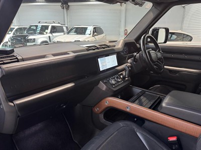 2021 Land Rover Defender - Thumbnail