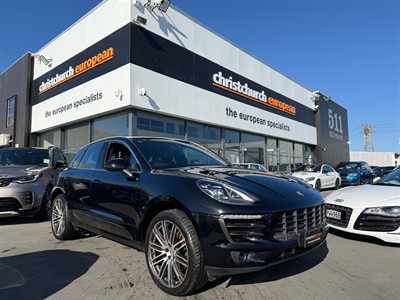 2015 Porsche Macan - Thumbnail