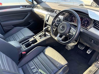 2017 Volkswagen Passat - Thumbnail