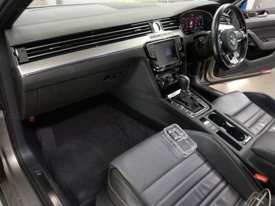 2017 Volkswagen Passat - Thumbnail
