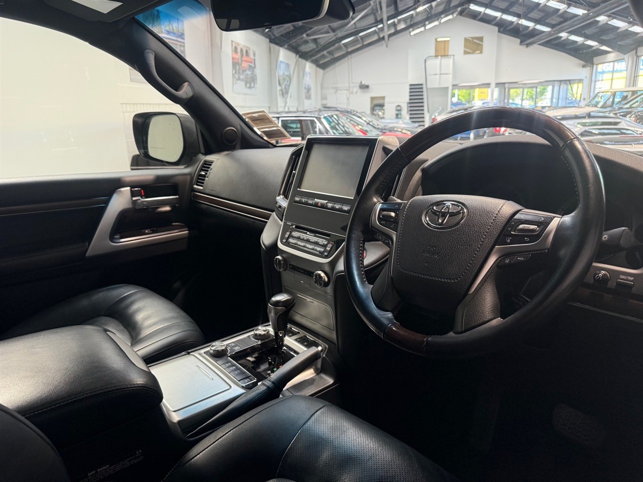 2018 Toyota Land Cruiser