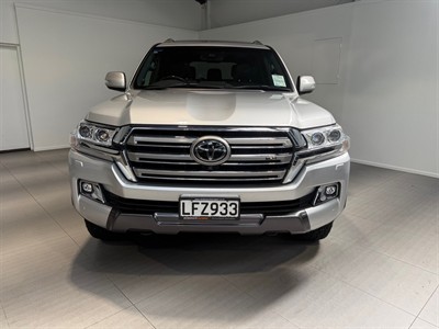 2018 Toyota Land Cruiser - Thumbnail