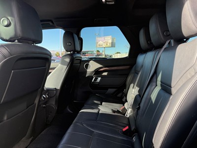 2019 Land Rover Discovery - Thumbnail