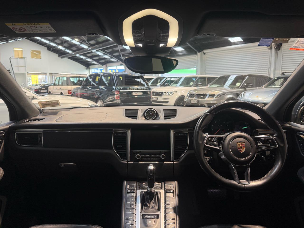 2016 Porsche Macan